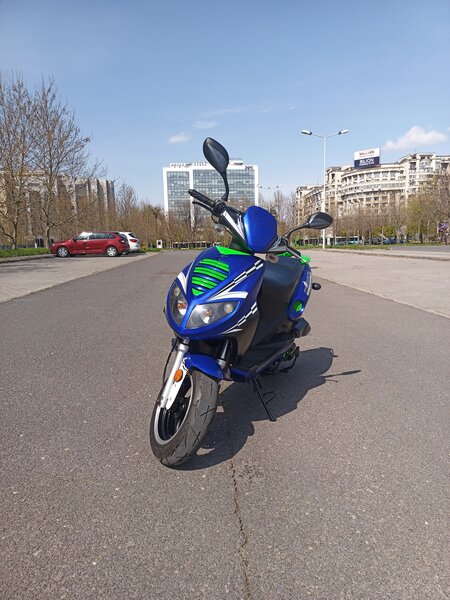 Vand Scuter Peda Via 50cc – Motor 4T – Roti de 12